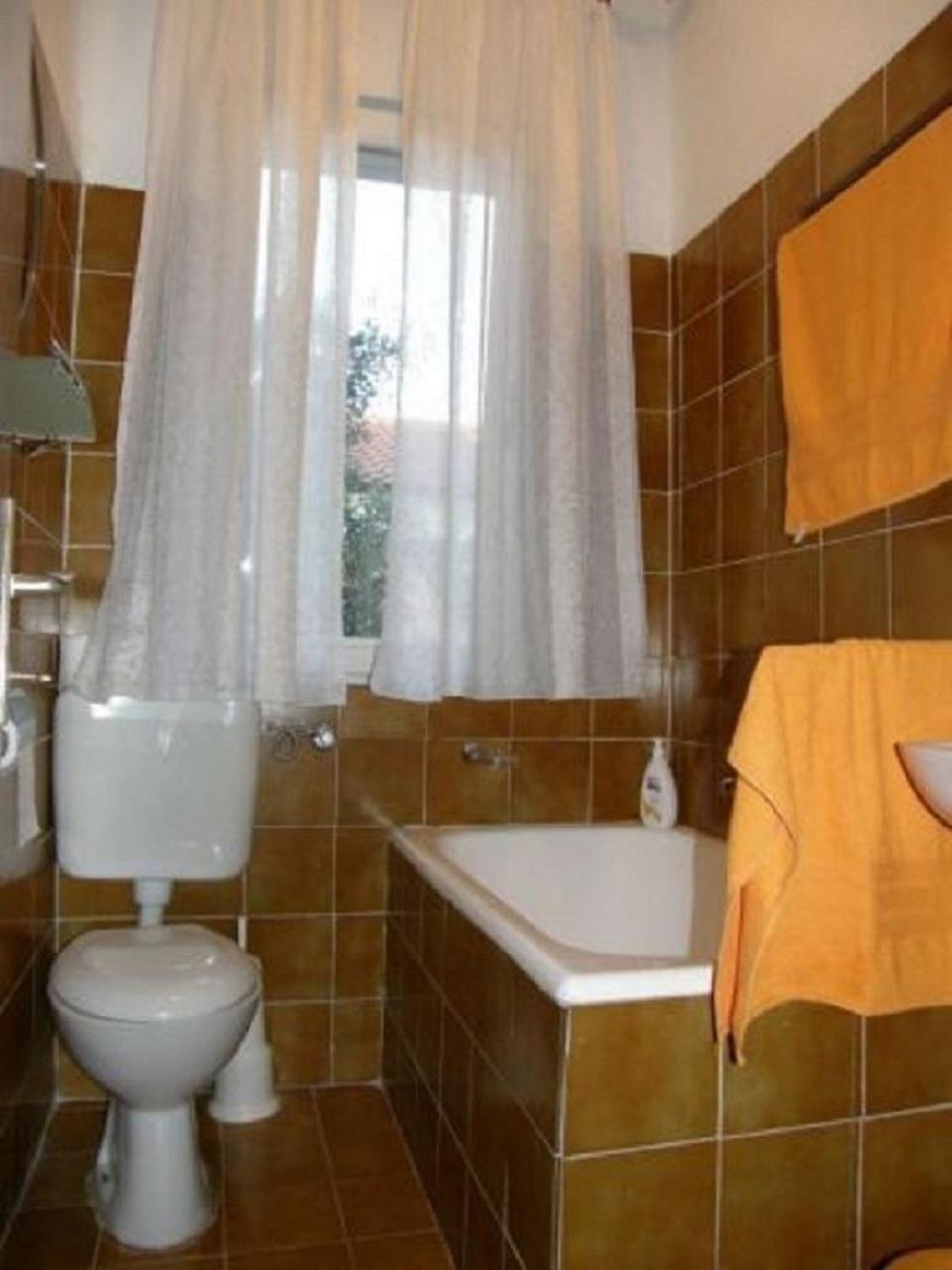 Apartments Ljubi Винишче Экстерьер фото